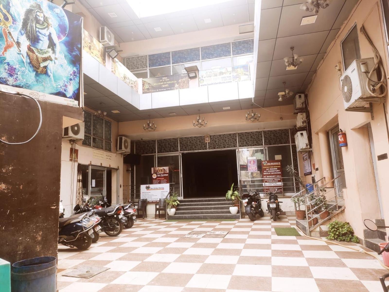 Shree Krishna Hotel Inn - Varanasi — Photos 2